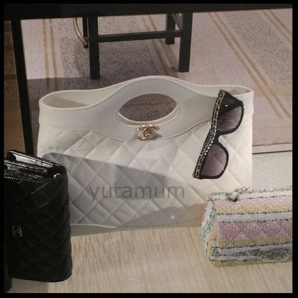 CHANEL 2024 SS Lambskin Party Style Office Style Elegant .